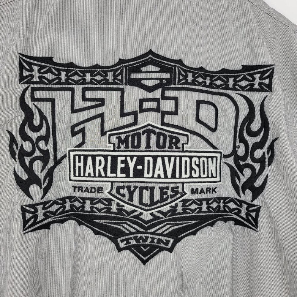 Harley-Davidson Men’s Size Large Embroidered Logo Button Down Shirt Gray
